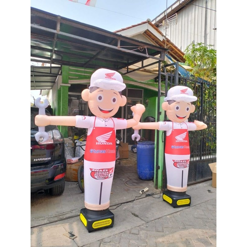 Sky Dancer Jadi Andalan Dealer Mobil dan Motor untuk Menarik Perhatian Event Promosi