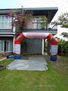 balon gate dinparbudpora kota pekalongan 3